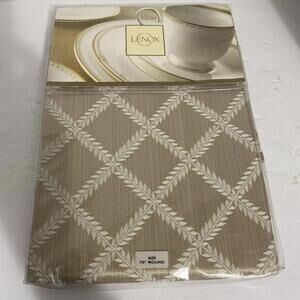 Lenox American by Design Fine Table Linens 70-inch Round Tablecloth Laurel Leaf